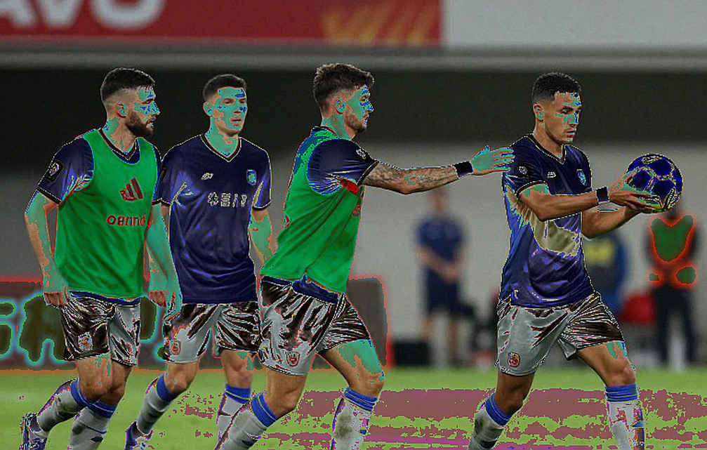 ব্লকচেইন মাঠে নামছে — ফ্যান টোকেন, অন-চেইন ট্রান্সফার আর ফুটবলের নতুন অর্থনীতি